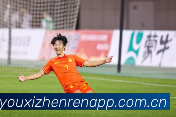 以弗雷德足球生涯全景解析从成长历程技术特点到赛场表现深度观察-深度解析 以弗雷德足球生涯全景解析从成长历程技术特点到赛场表现深度观察-深度解析
